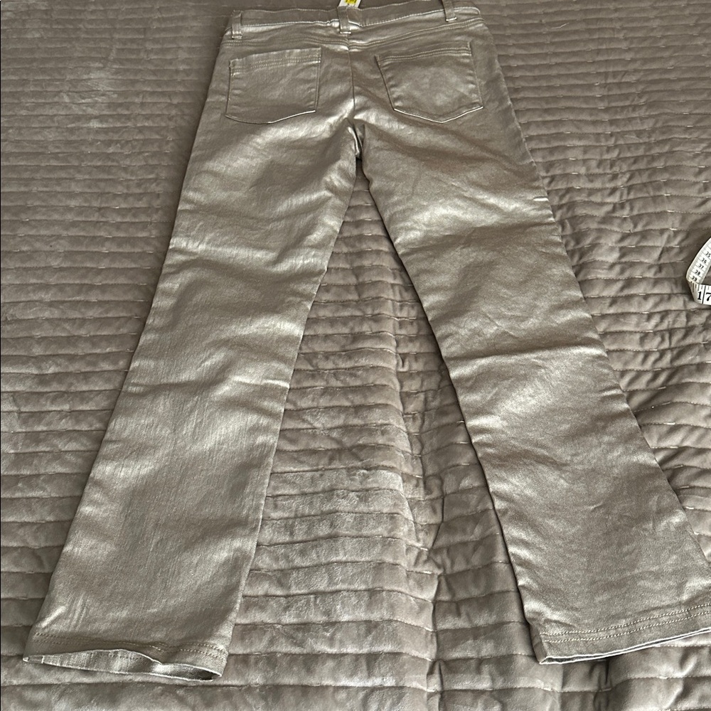 Anna&Ava gold coated Women's jeans. Size small - Picture 3 of 6